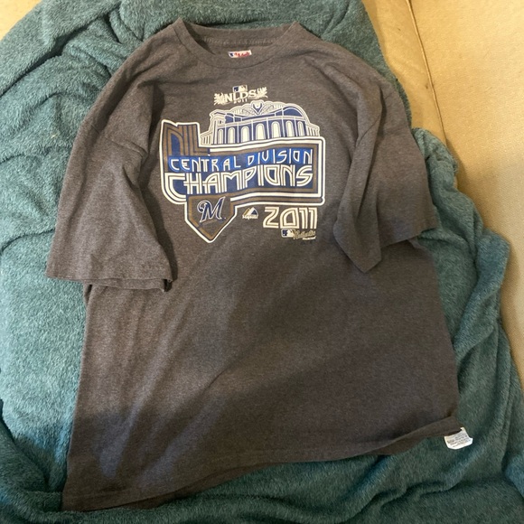 Milwaukee Brewers Gray T Shirt NL Central Division Champions - Picture 1 of 2